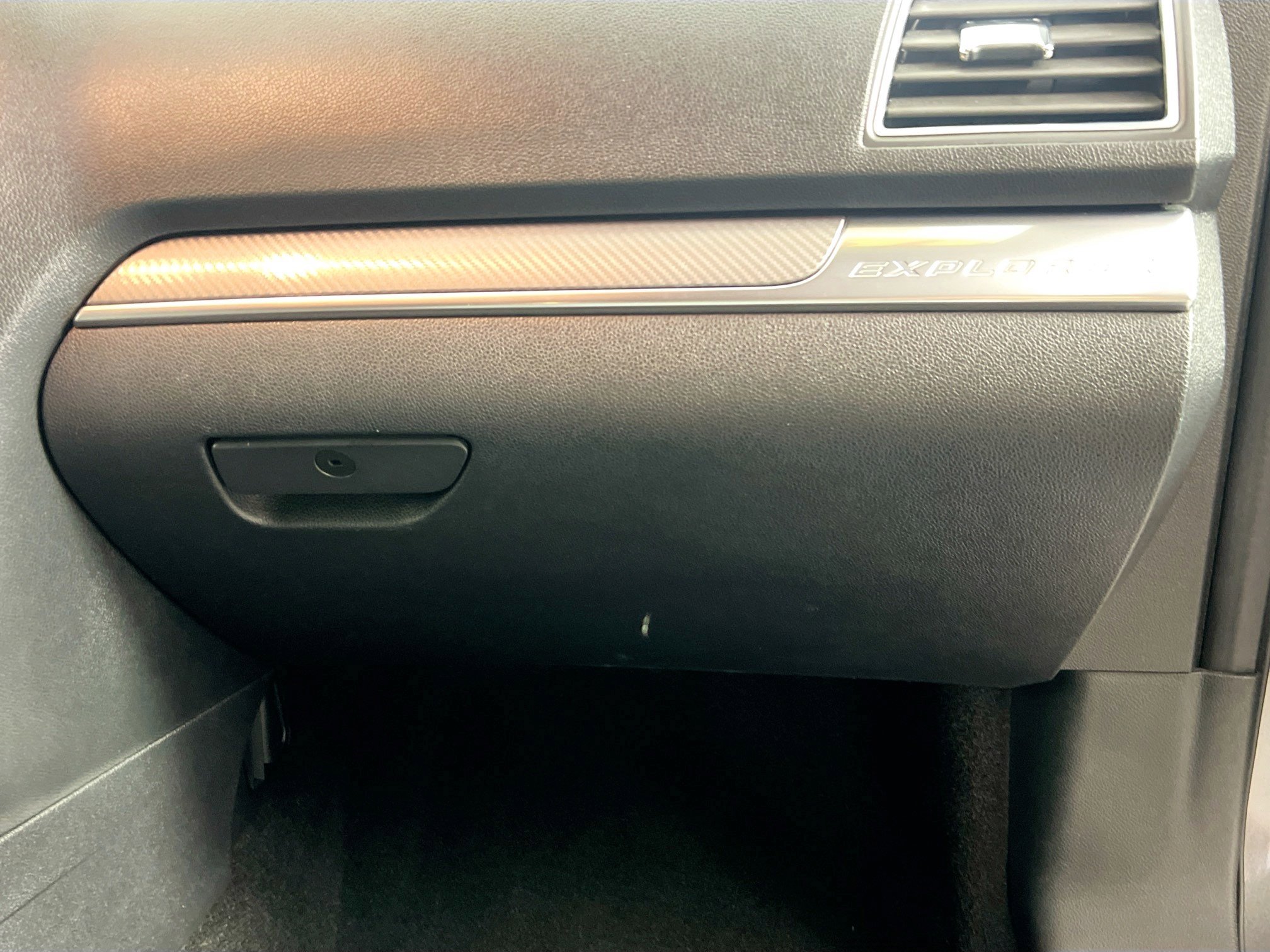 Used 2019 Ford Explorer Sport image 35