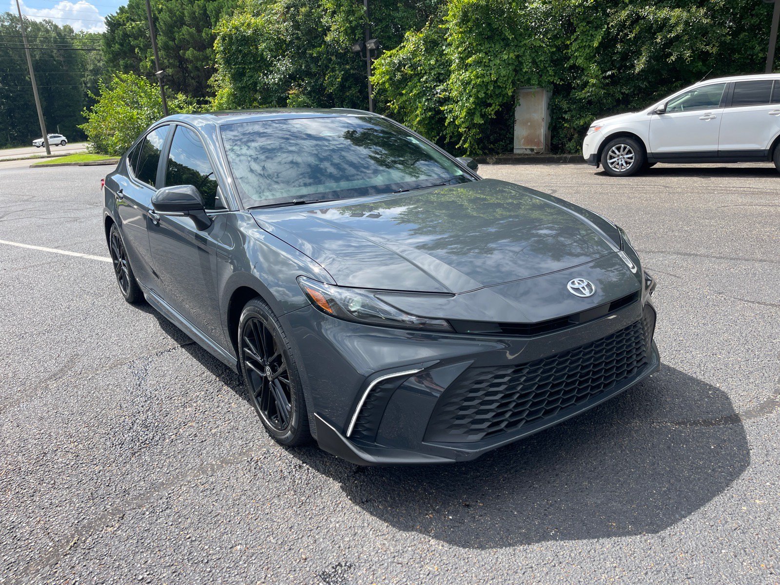 Used 2025 Toyota Camry SE w/ Multimedia Upgrade Package