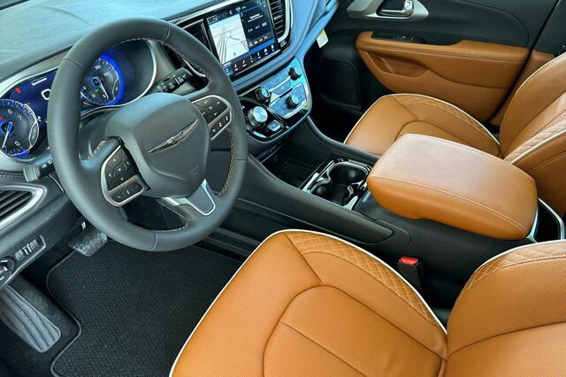 New 2026 Chrysler Pacifica Pinnacle image 7