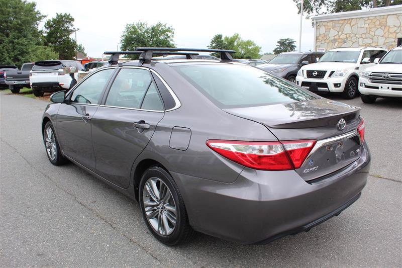 Used 2016 Toyota Camry SE FWD image 5