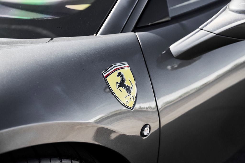 Used 2020 Ferrari F8 Tributo image 9