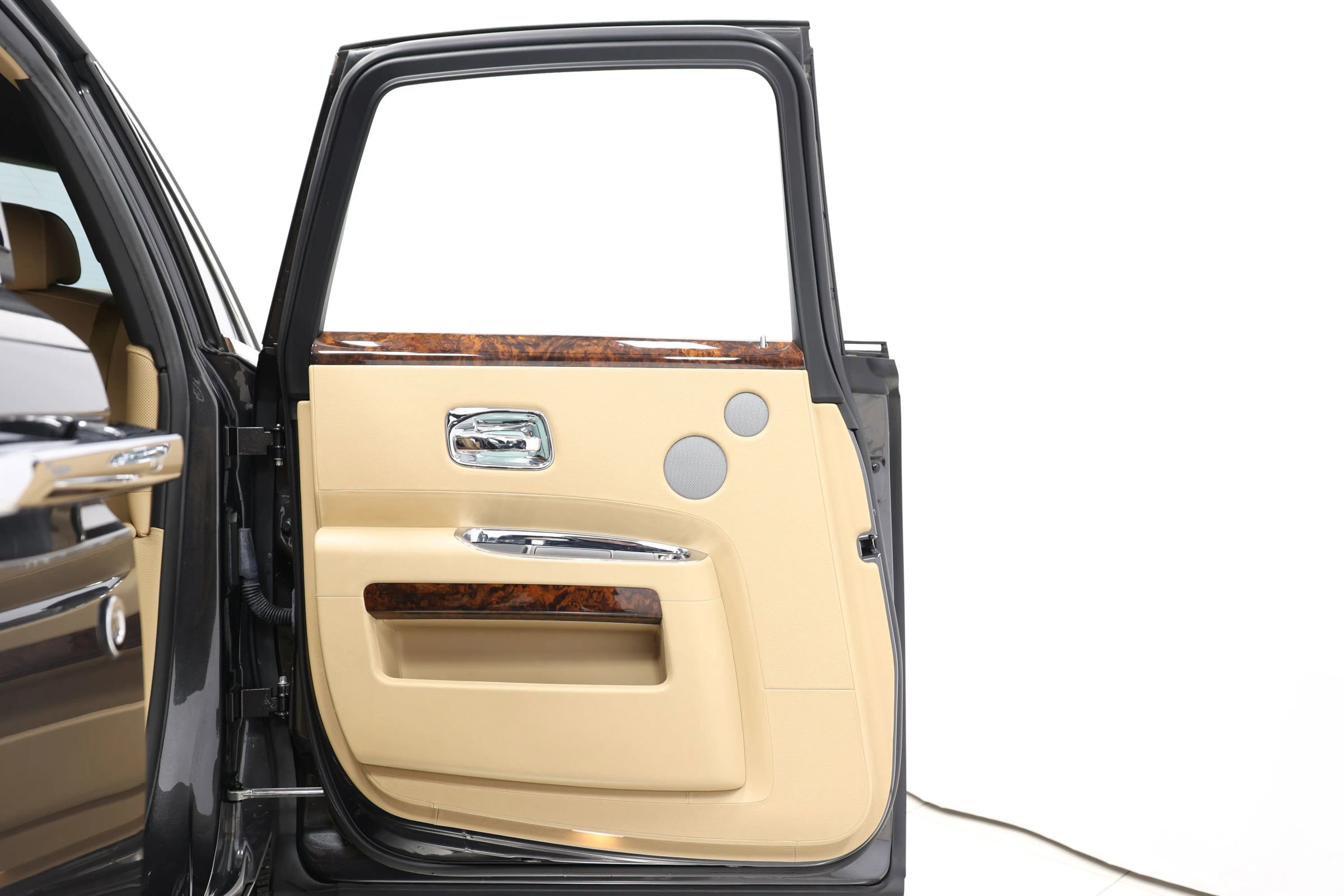 Used 2011 Rolls-Royce Ghost image 51