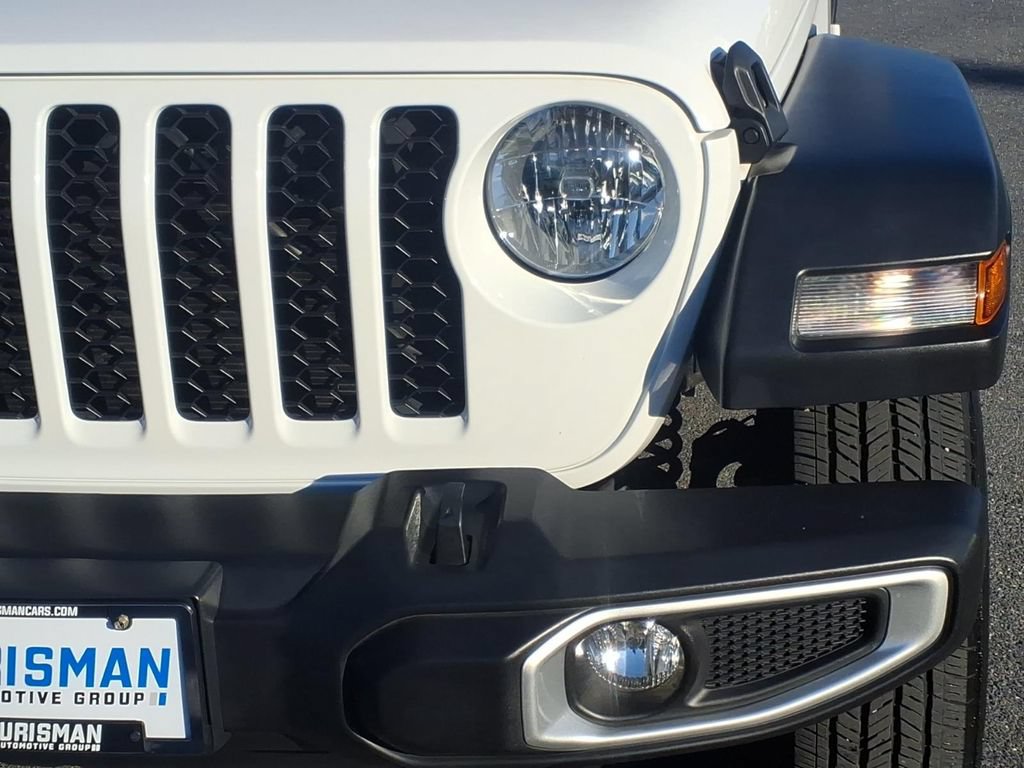 Used 2023 Jeep Gladiator Sport AWD/4WD image 9
