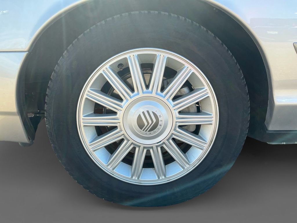 Used 2010 Mercury Grand Marquis LS image 14