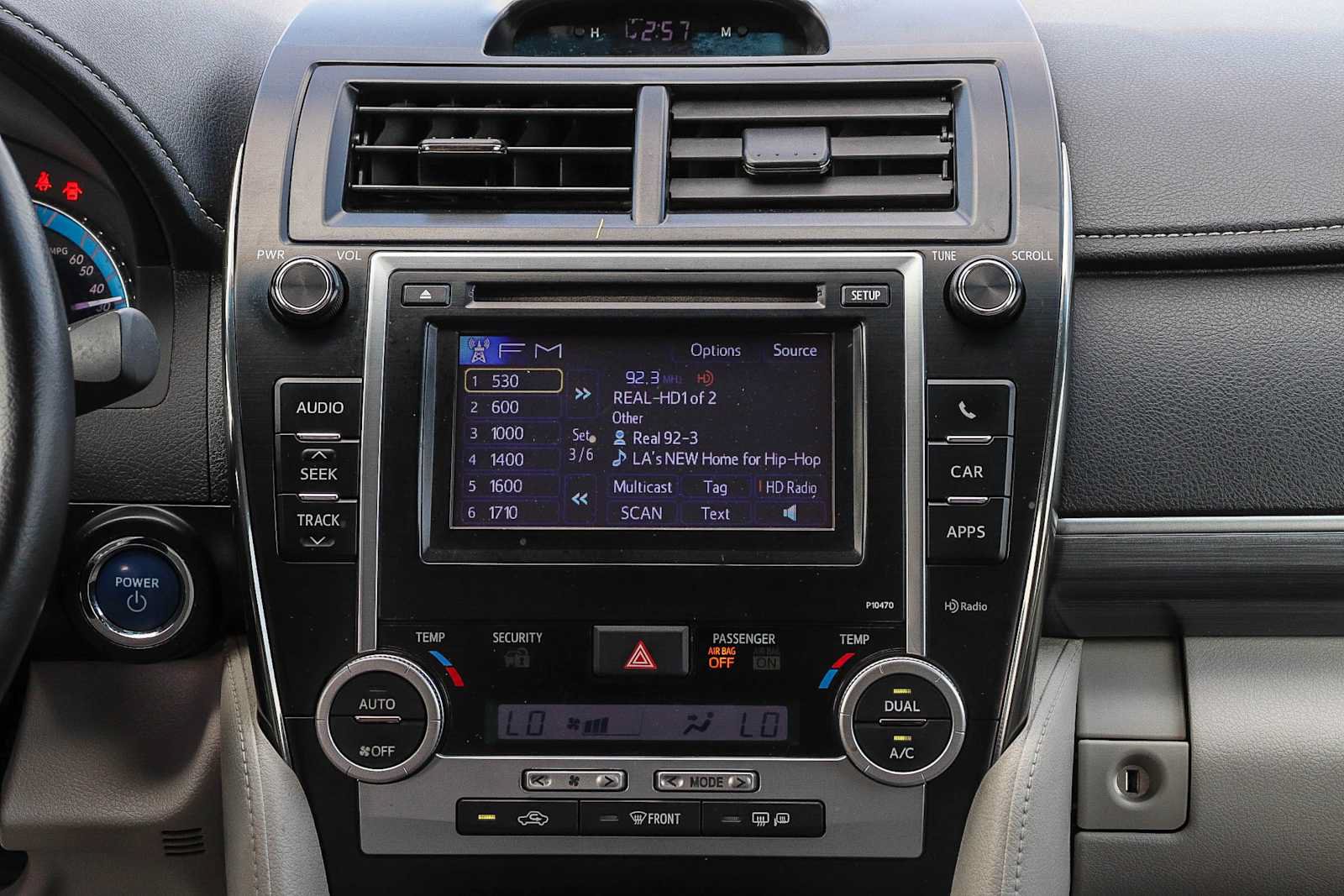 Used 2014 Toyota Camry XLE w/ Leather Package FWD image 19