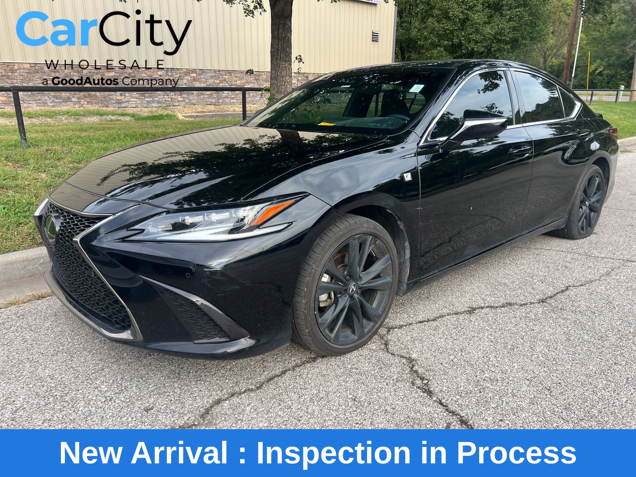 Used 2024 Lexus ES 350 F Sport w/ Accessory Package (Z2) FWD image 1