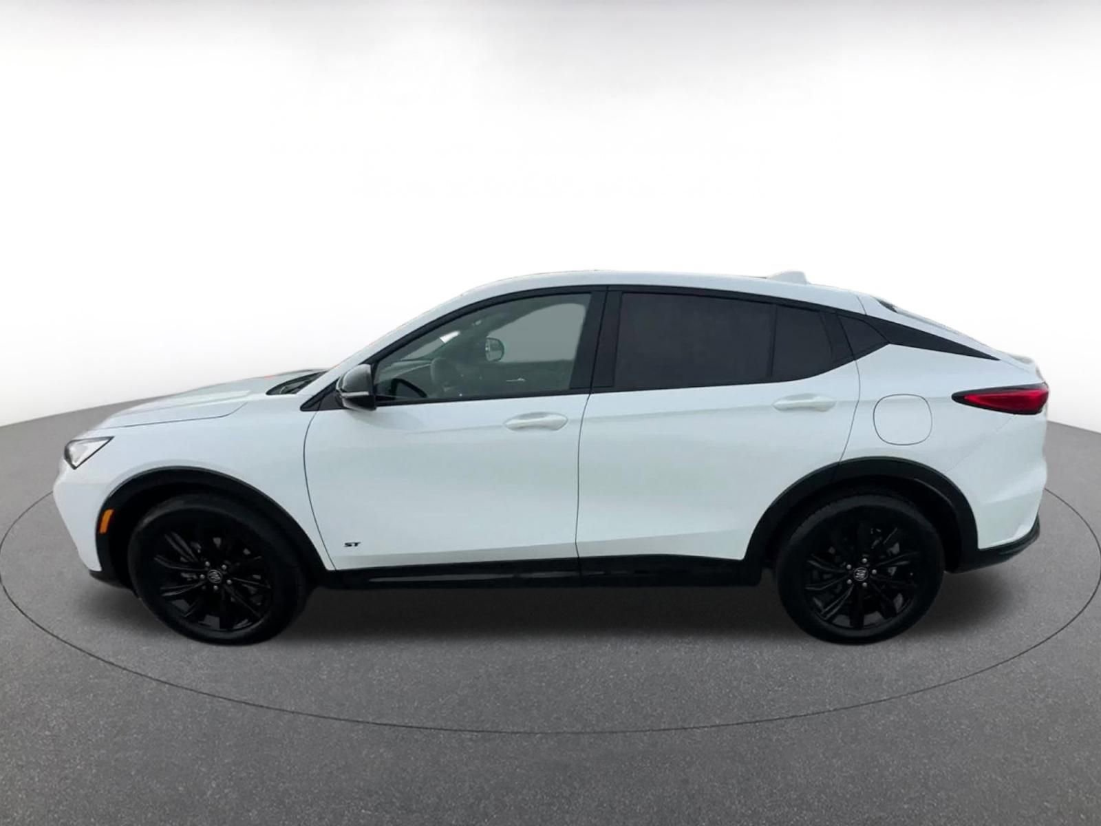 Used 2025 Buick Envista Sport Touring image 9