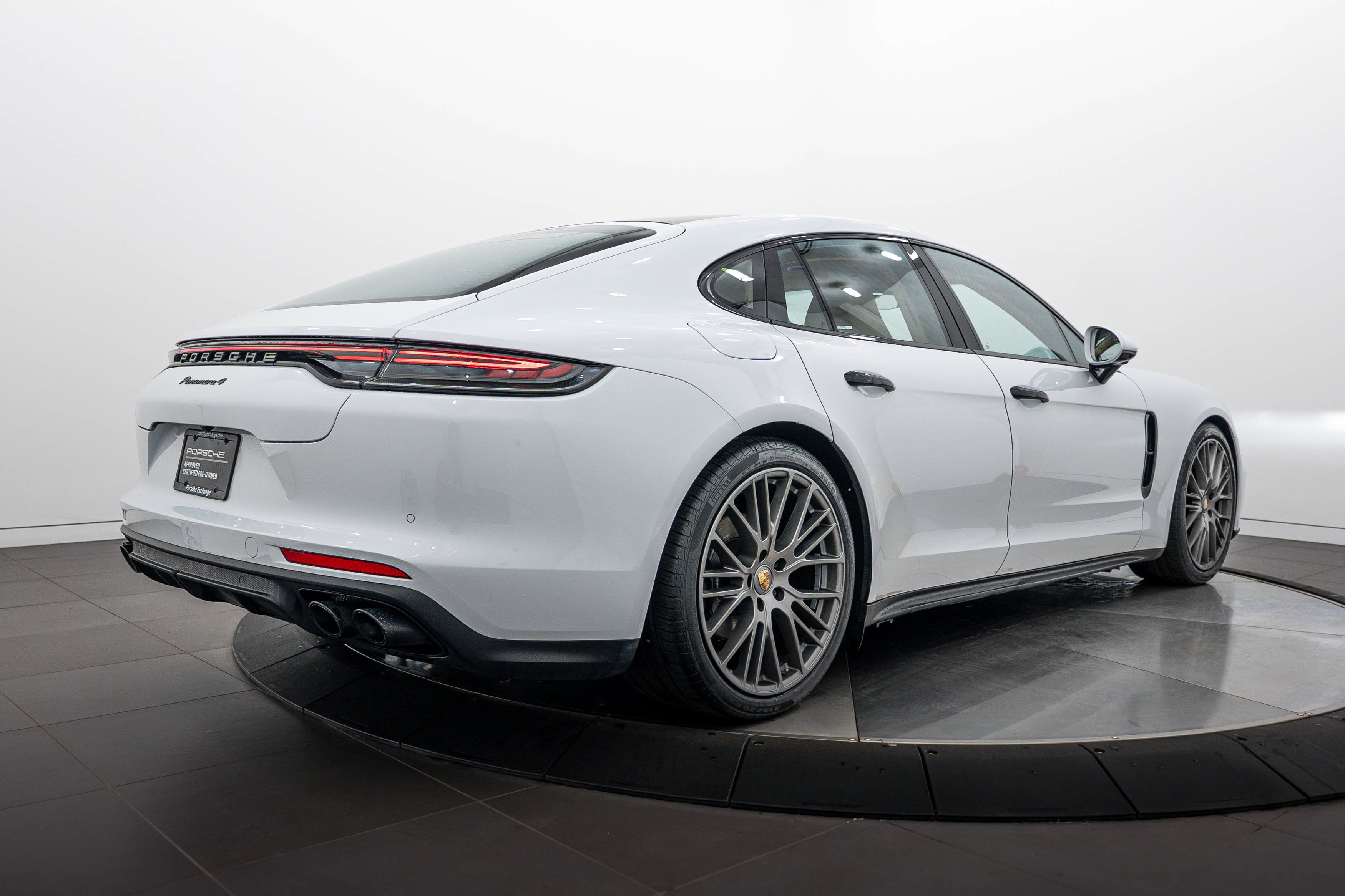 Certified 2022 Porsche Panamera 4 Platinum Edition AWD/4WD image 7