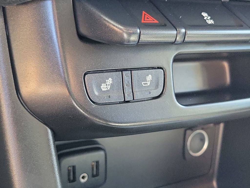 Used 2022 Chevrolet Colorado LT w/ Luxury Package RWD image 10