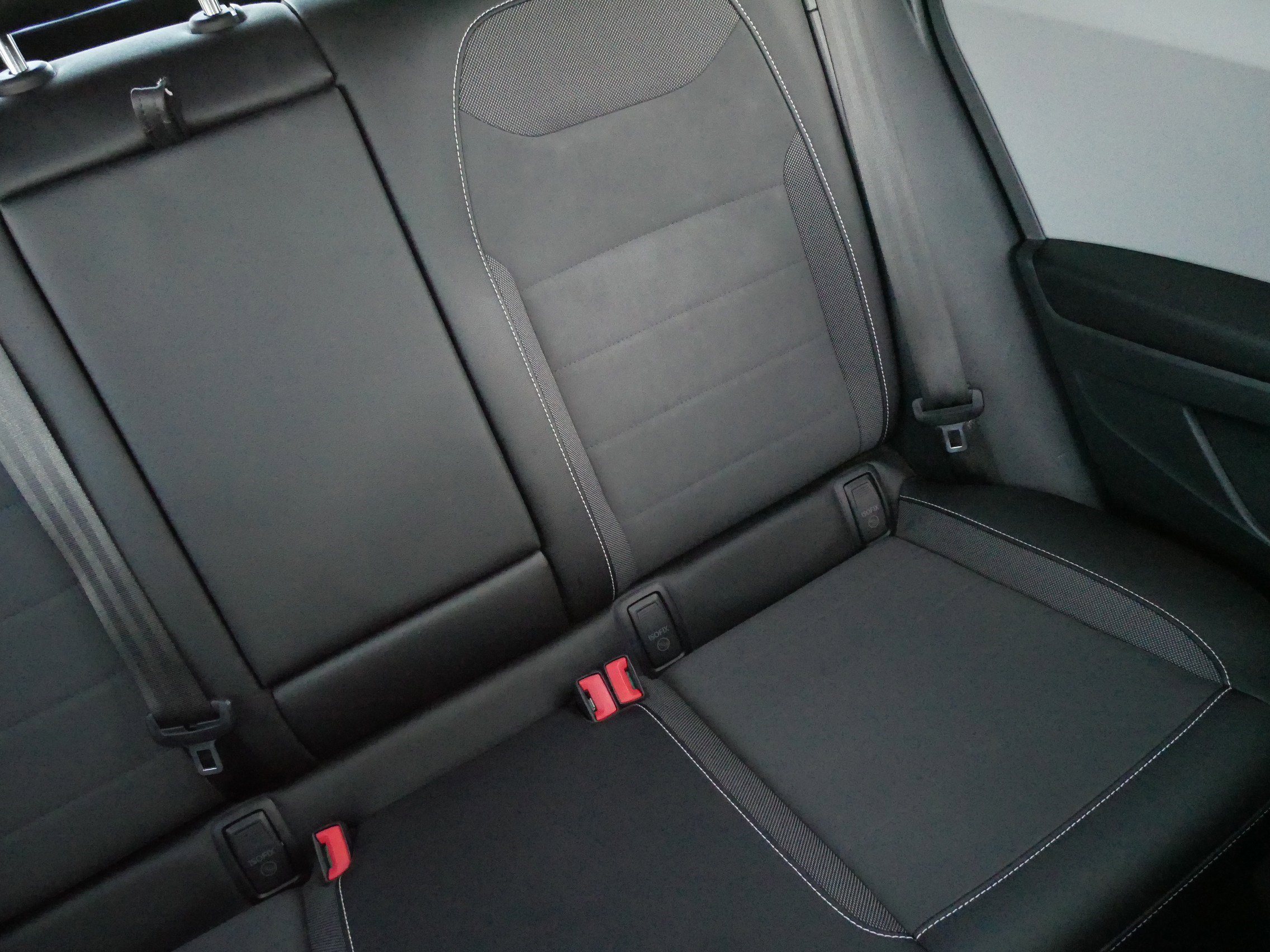 Certified 2023 Volkswagen Taos SE w/ Panoramic Sunroof Package image 14