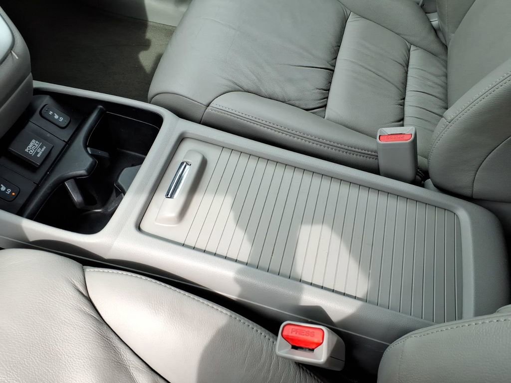 Used 2014 Honda CR-V EX-L image 16