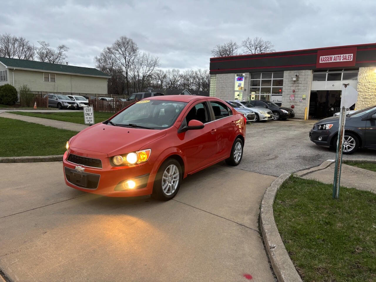 Used 2013 Chevrolet Sonic LT w/ Wheels and Fog Lamp Package image 24