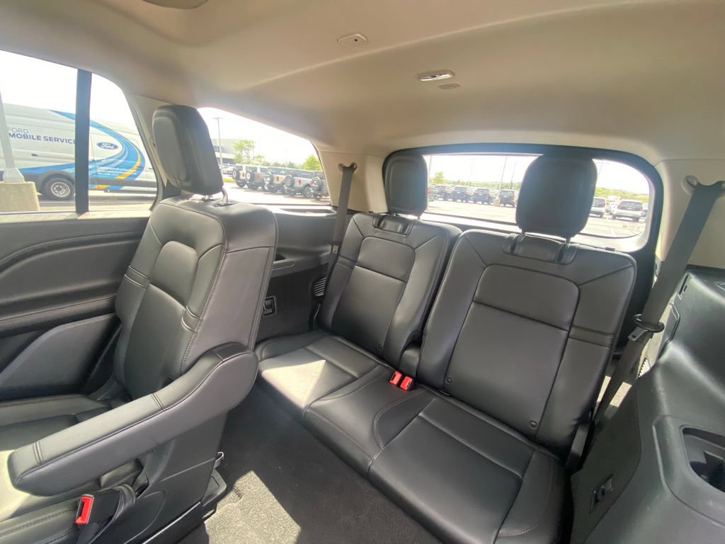 Used 2023 Lincoln Aviator AWD w/ Premium Package image 25