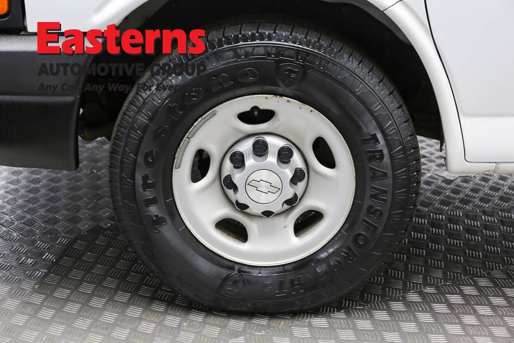 Used 2017 Chevrolet Express 2500 image 32