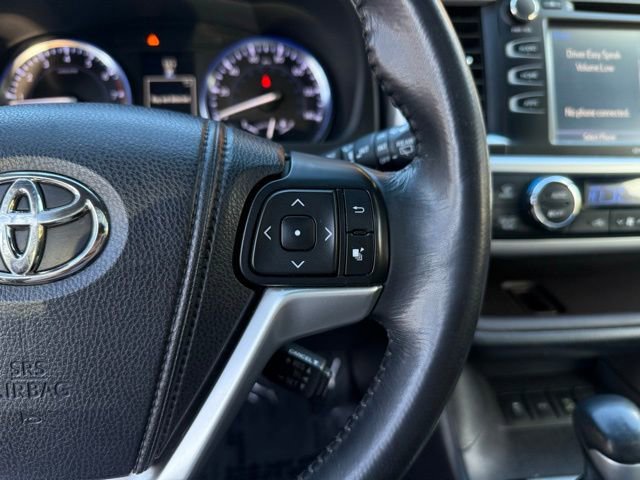 Used 2015 Toyota Highlander XLE image 16