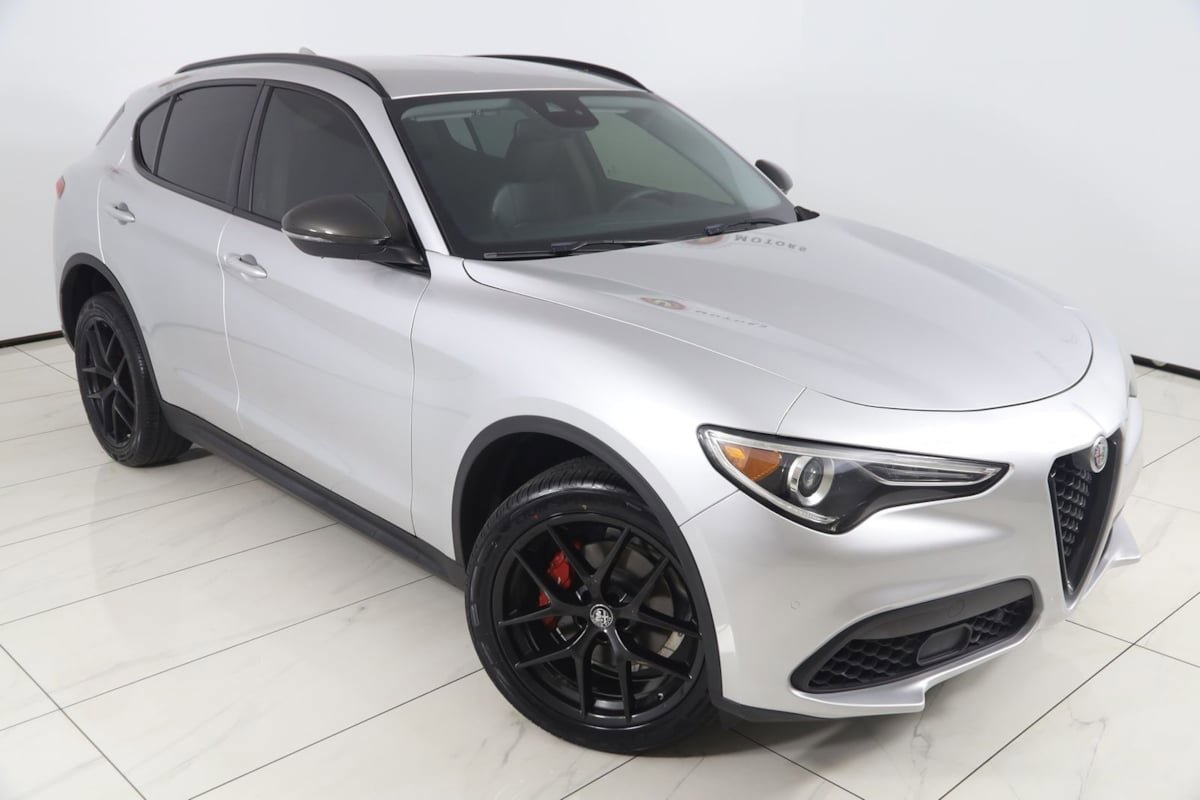 Used 2020 Alfa Romeo Stelvio w/ Nero Edizione RWD image 16