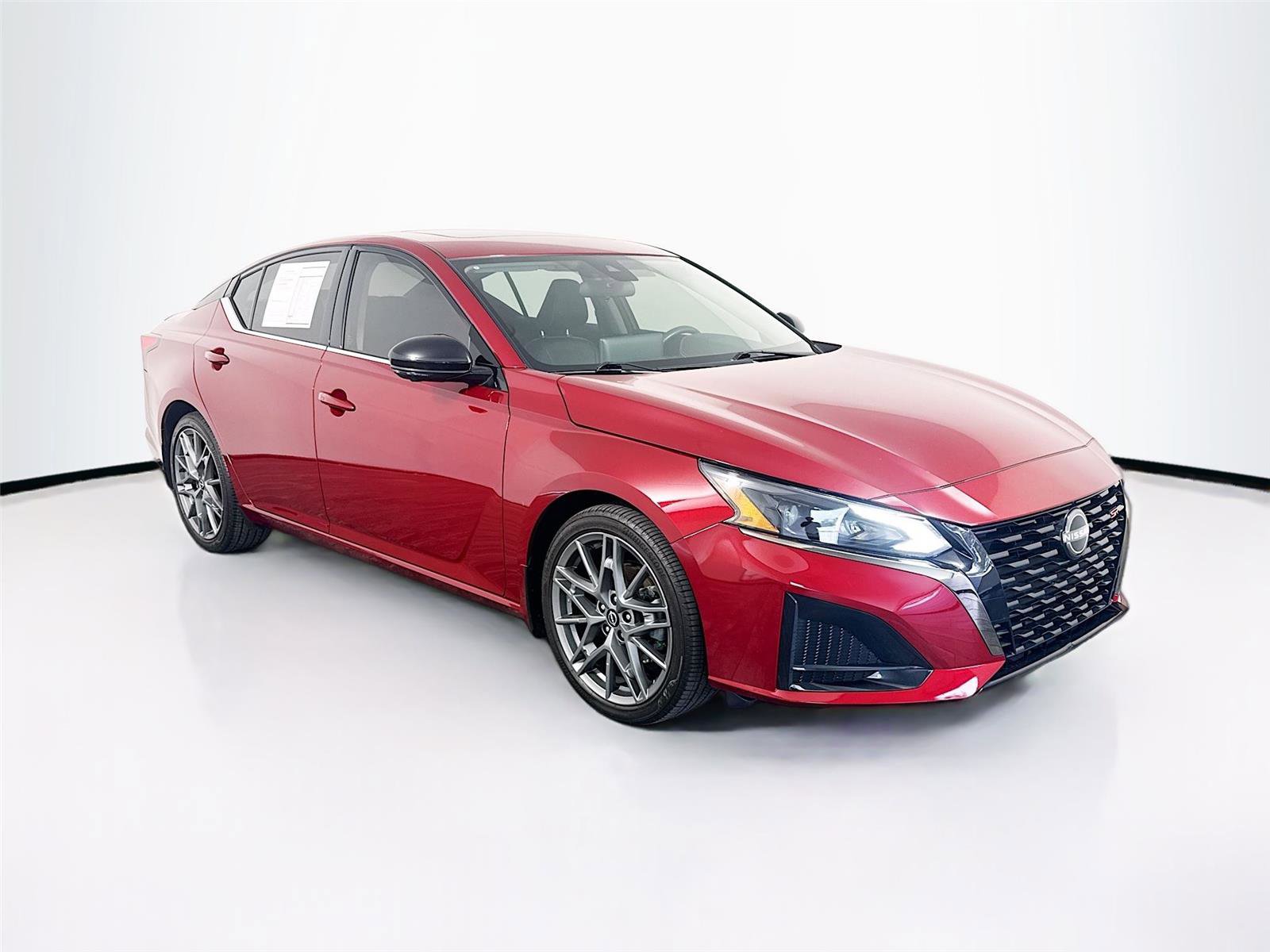 Used 2024 Nissan Altima 2.0 SR image 40