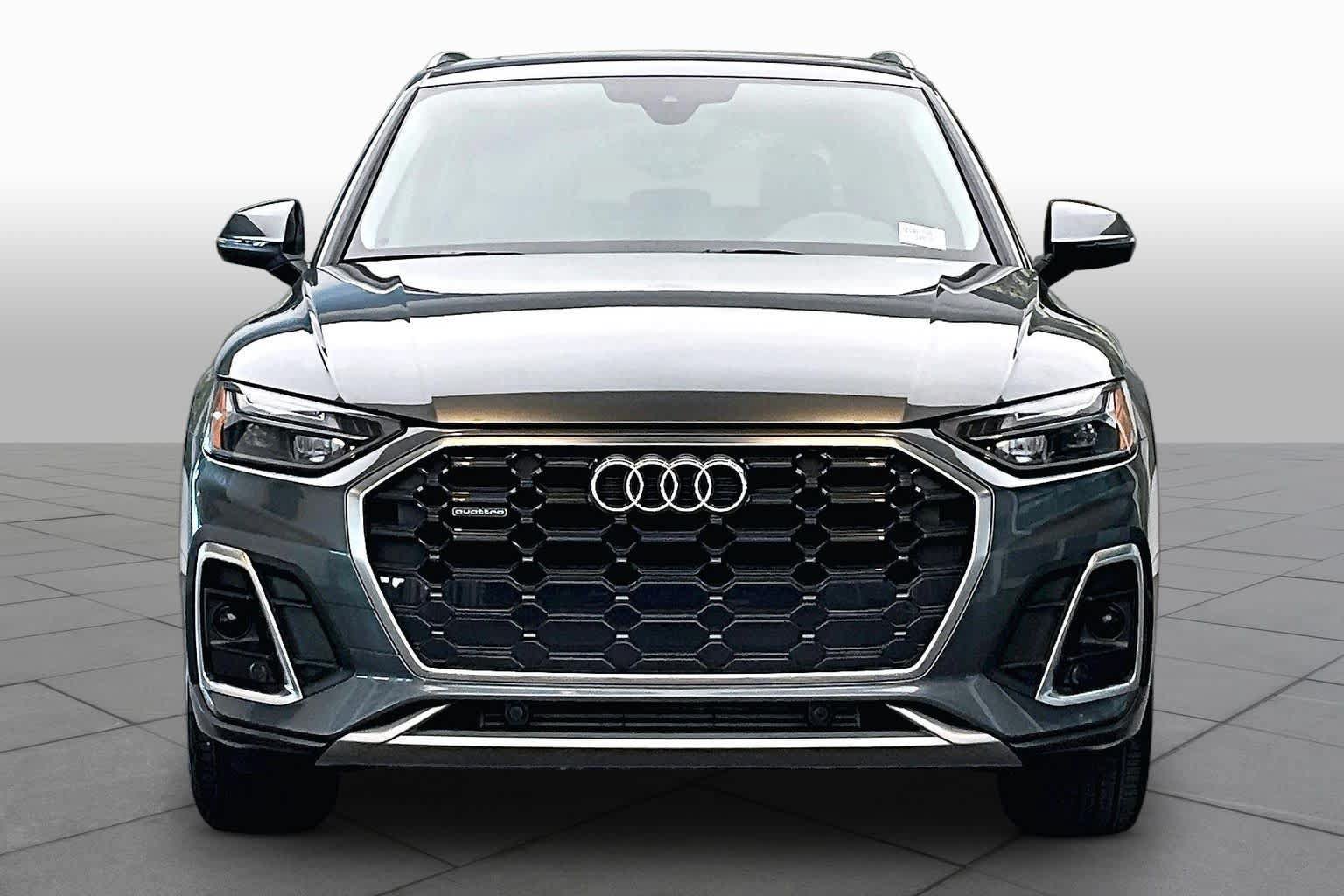 Used 2023 Audi Q5 2.0T Premium w/ Convenience Package AWD/4WD image 4
