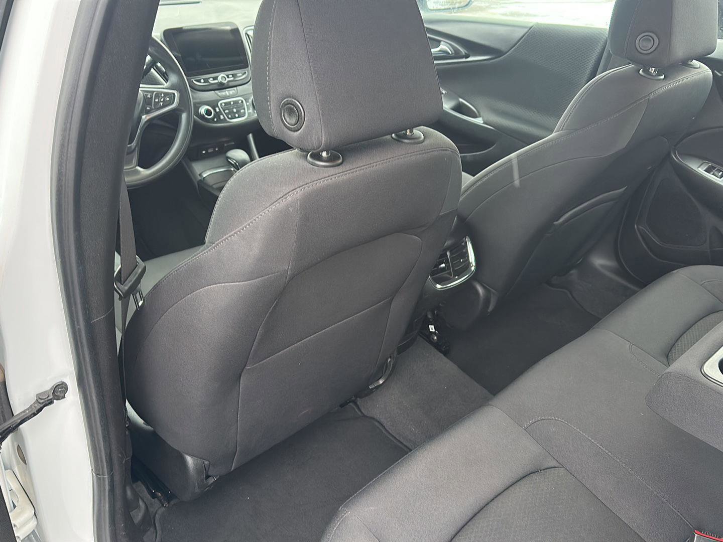 Used 2023 Chevrolet Malibu LT image 14