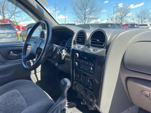 Used 2004 GMC Envoy SLE w/ Preferred Equipment Group image 29