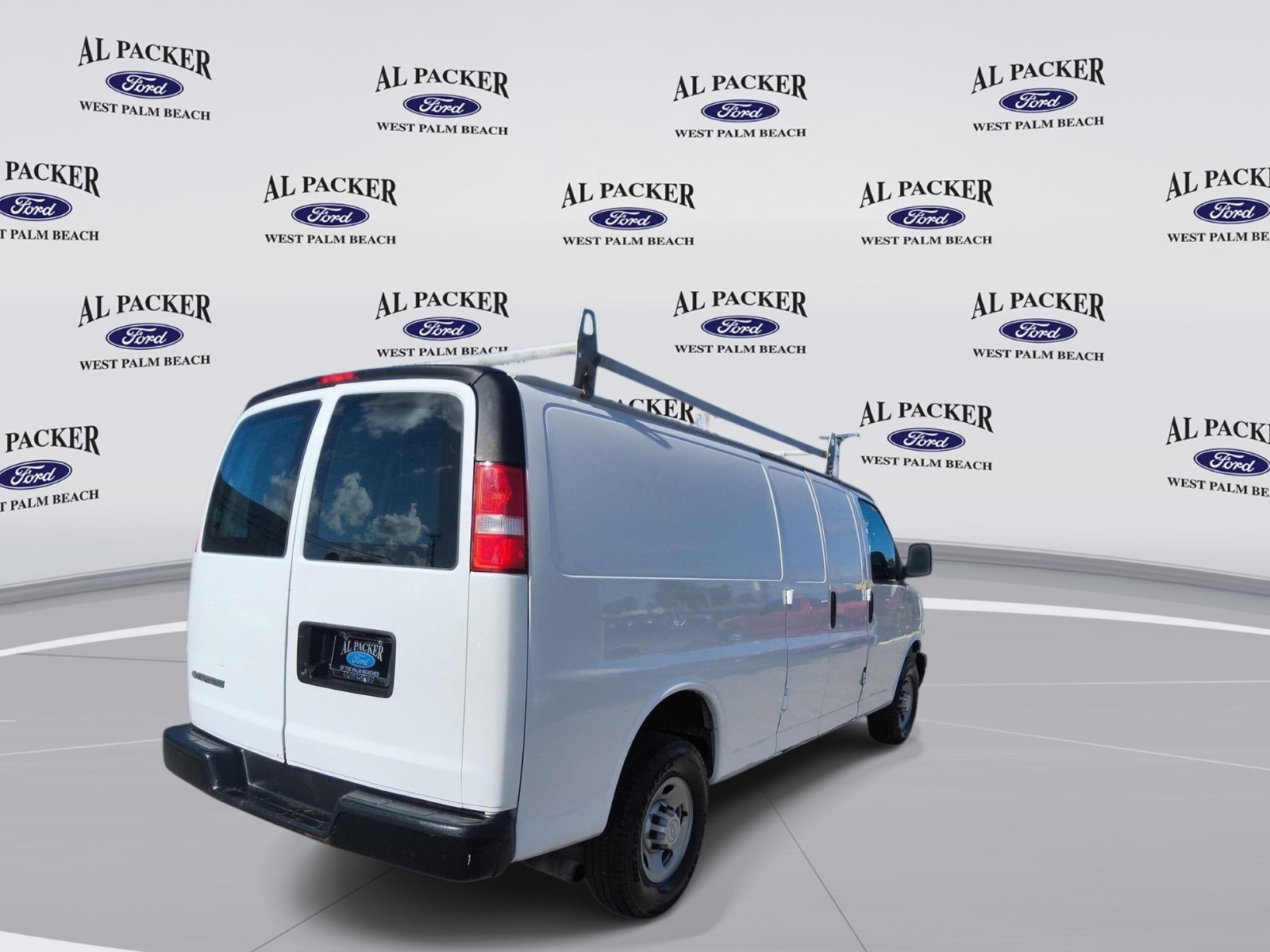 Used 2020 Chevrolet Express 2500 Extended w/ Driver Convenience Package RWD image 5