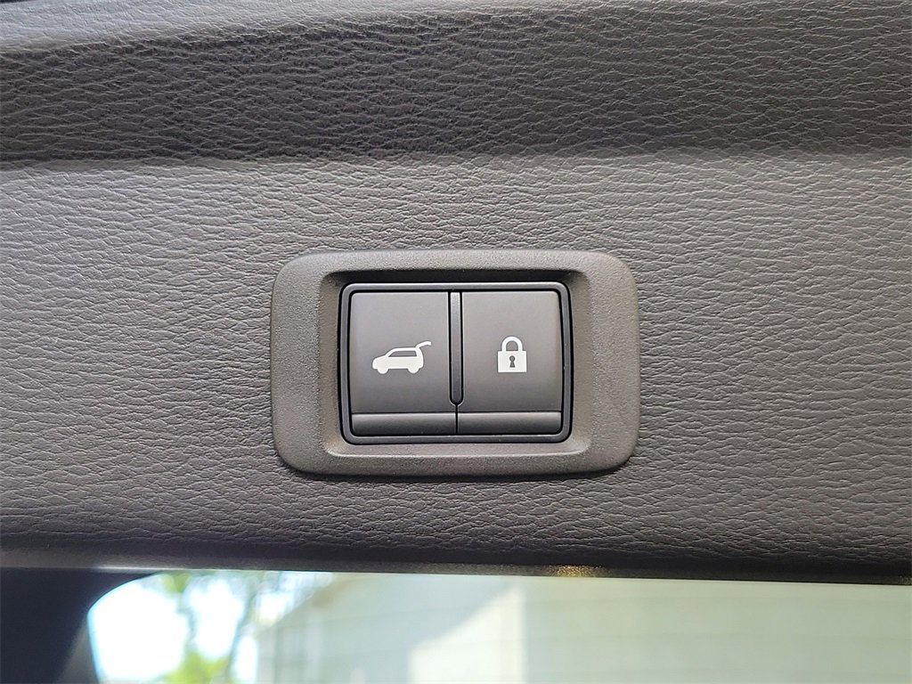 New 2025 Mitsubishi Outlander SEL image 8