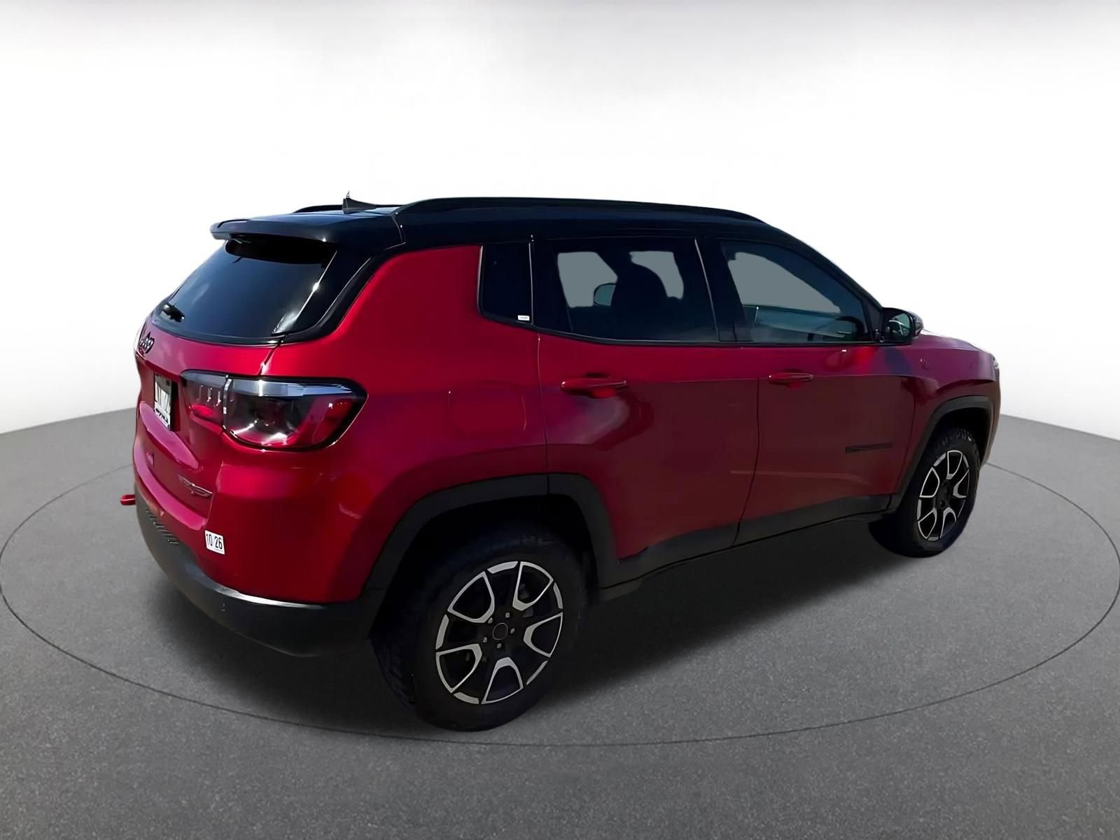 Used 2025 Jeep Compass Trailhawk image 15