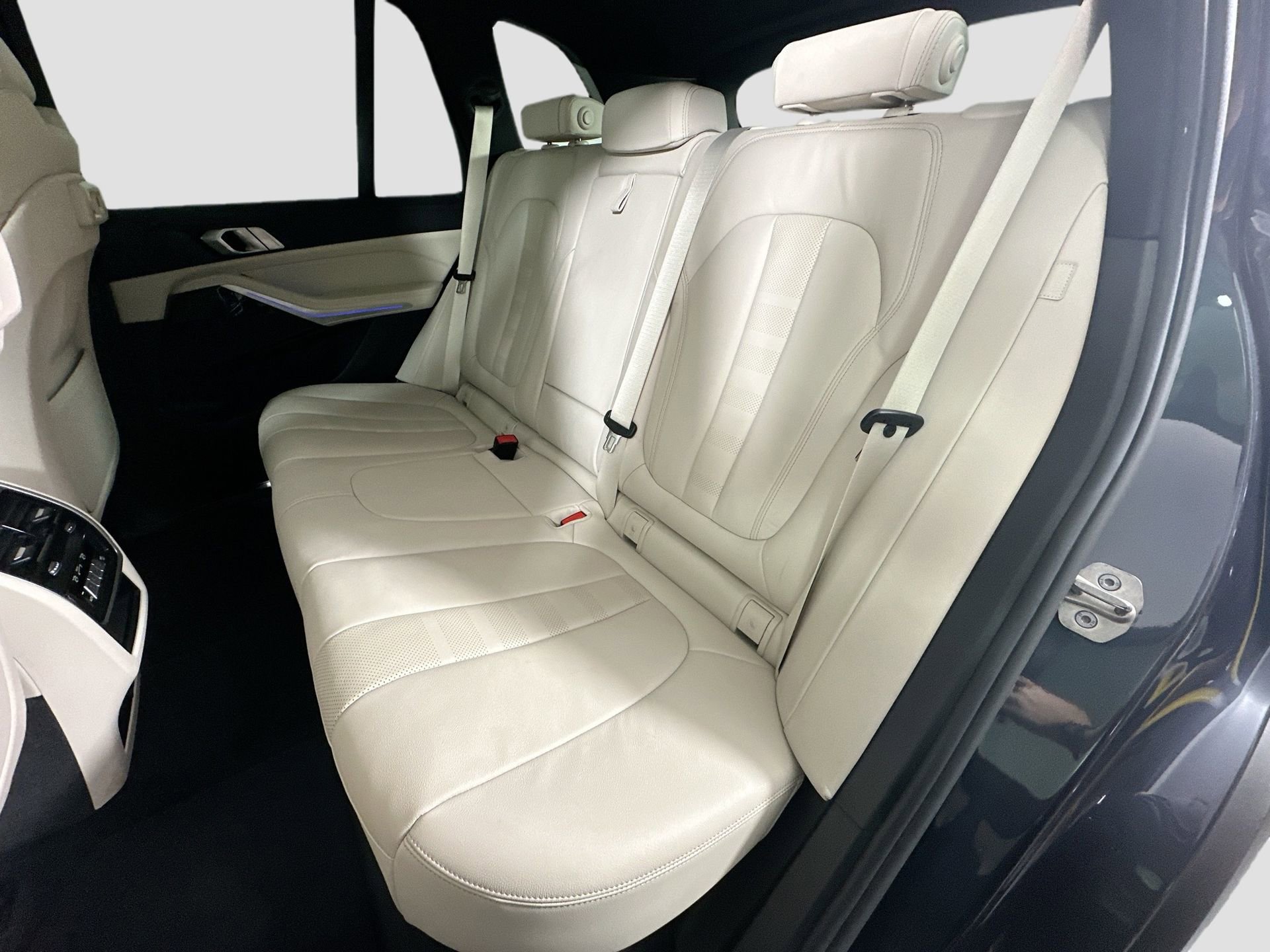 Used 2021 BMW X5 sDrive40i w/ Parking Assistance Package image 25