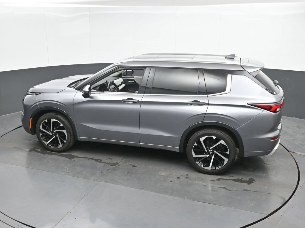 Used 2023 Mitsubishi Outlander SEL AWD/4WD image 37