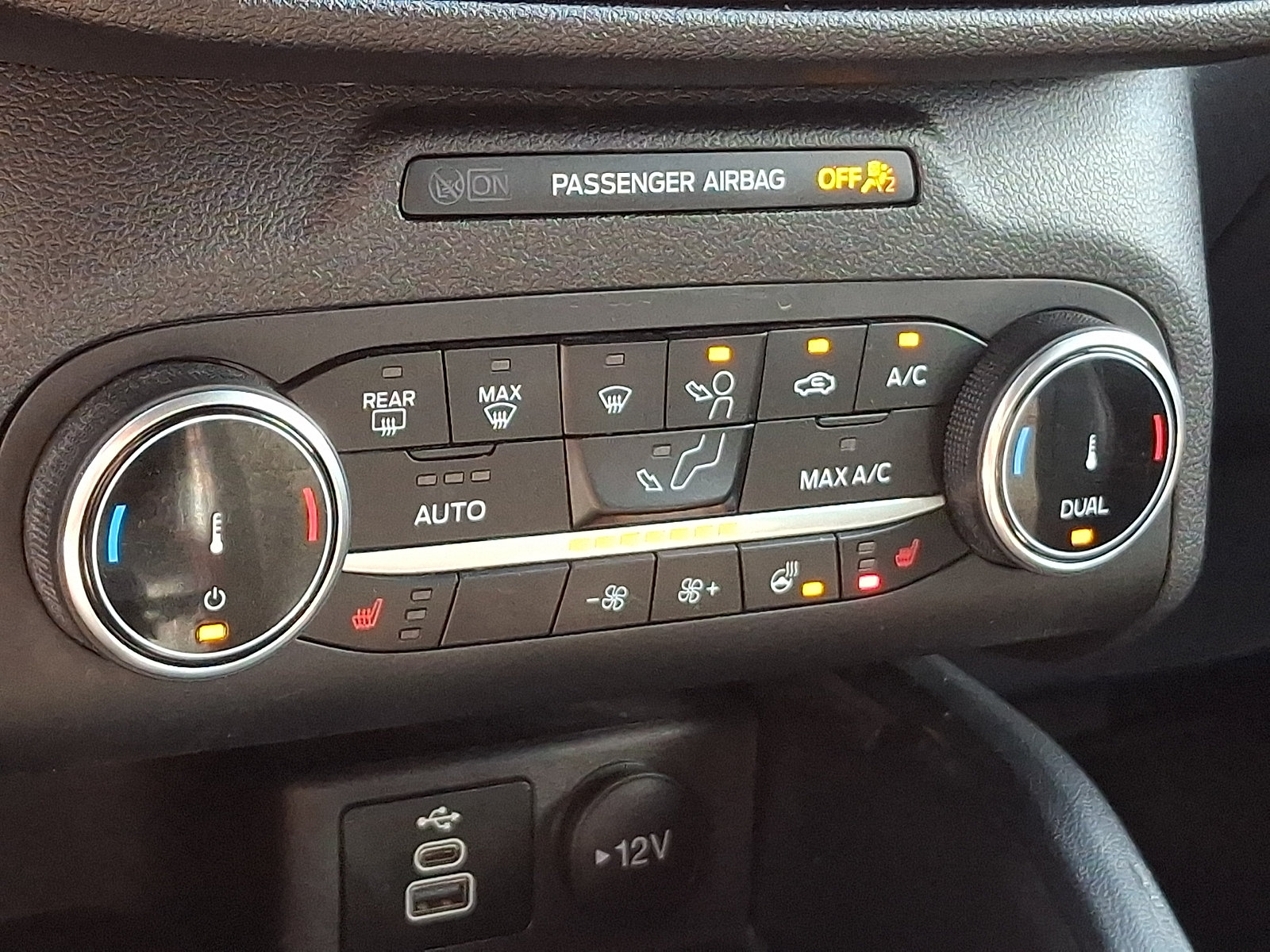 Used 2025 Ford Escape ST-Line Select AWD/4WD image 16