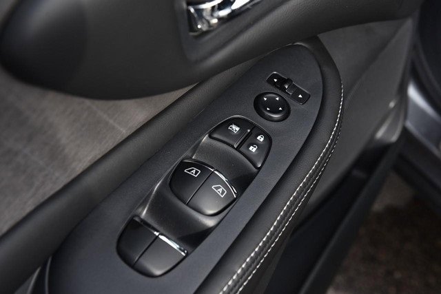 Certified 2024 Nissan Murano SL image 9