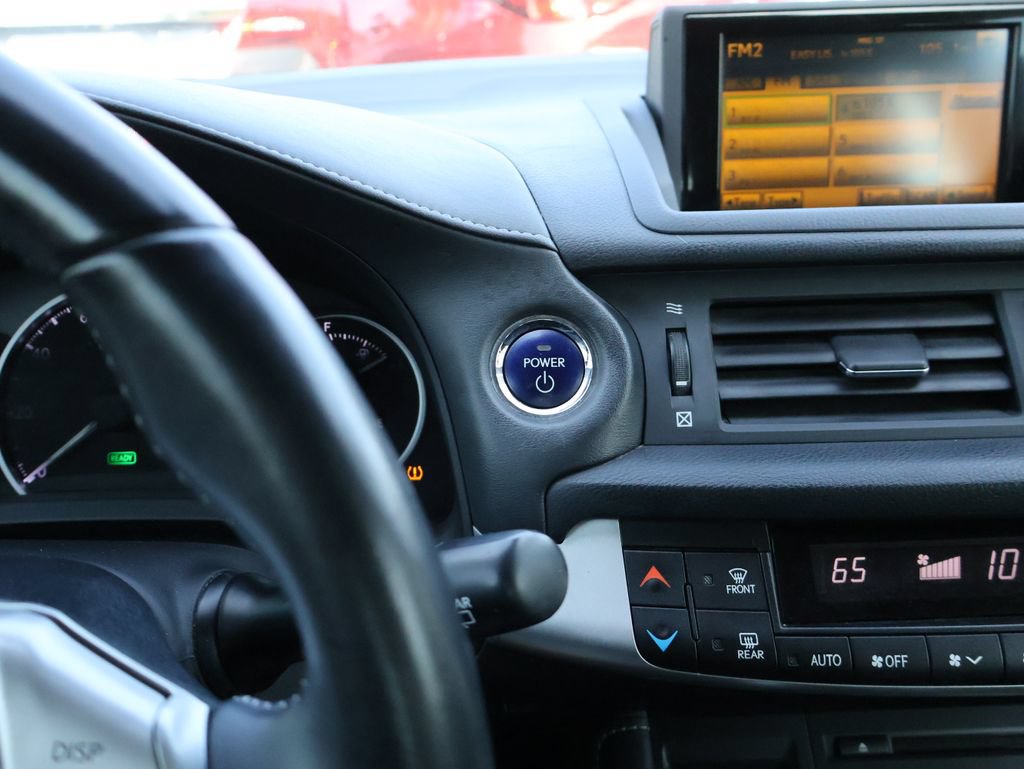 Used 2012 Lexus CT 200h Premium w/ Leather Pkg FWD image 27