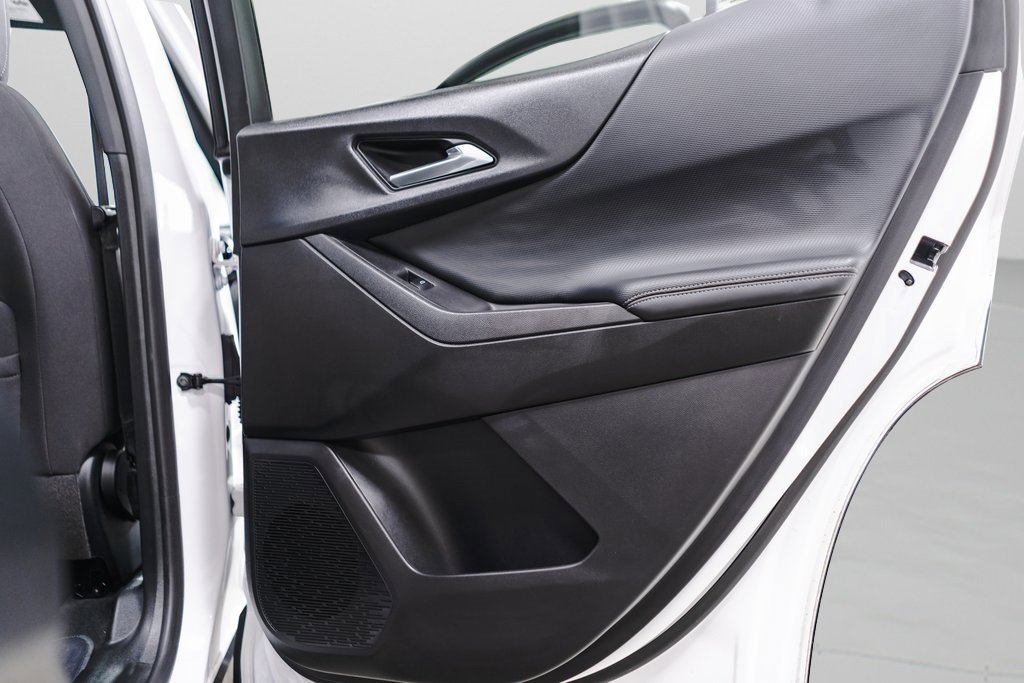 Used 2025 Chevrolet Equinox LT image 32