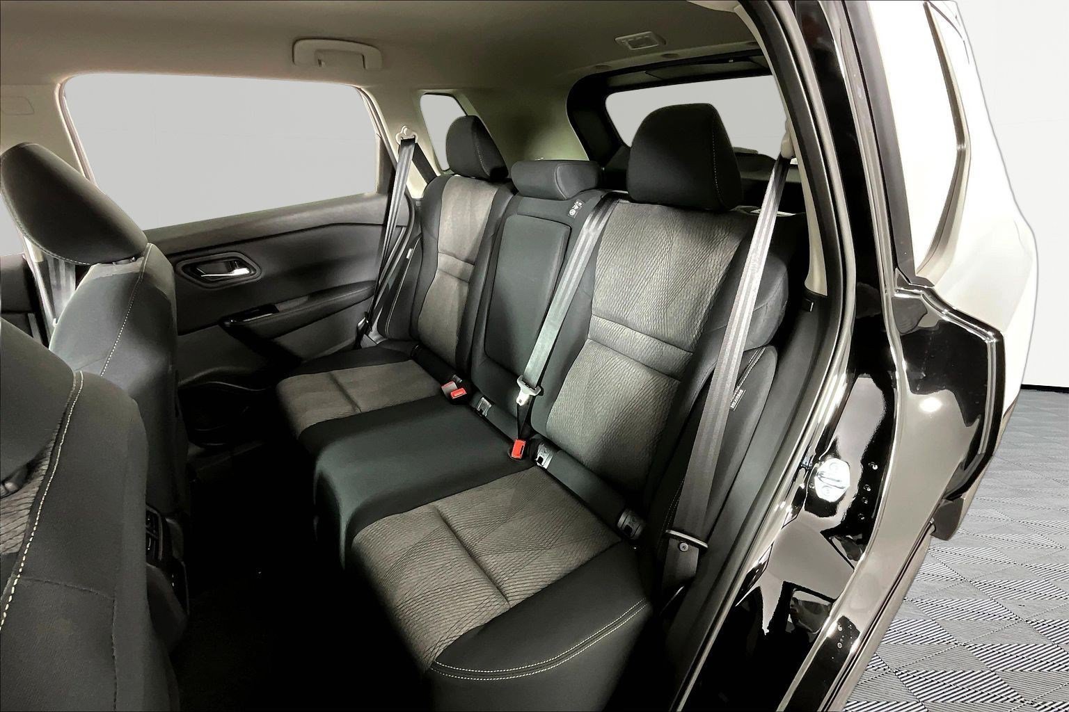 New 2026 Nissan Rogue SV AWD/4WD image 17