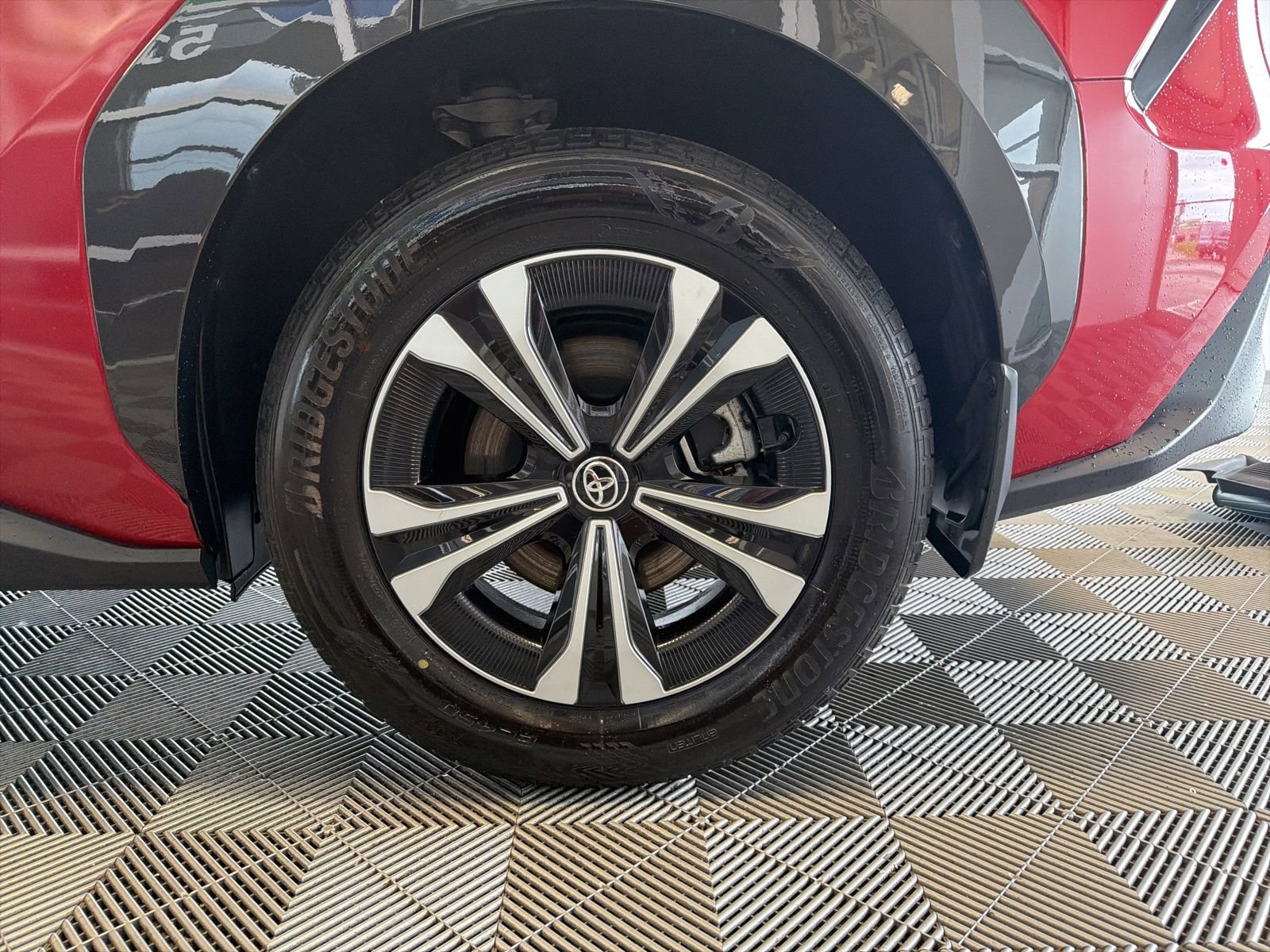 Used 2024 Toyota bZ4X FWD image 9