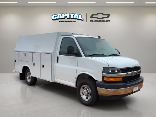 New 2025 Chevrolet Express 3500 w/ Power Convenience Package RWD image 7