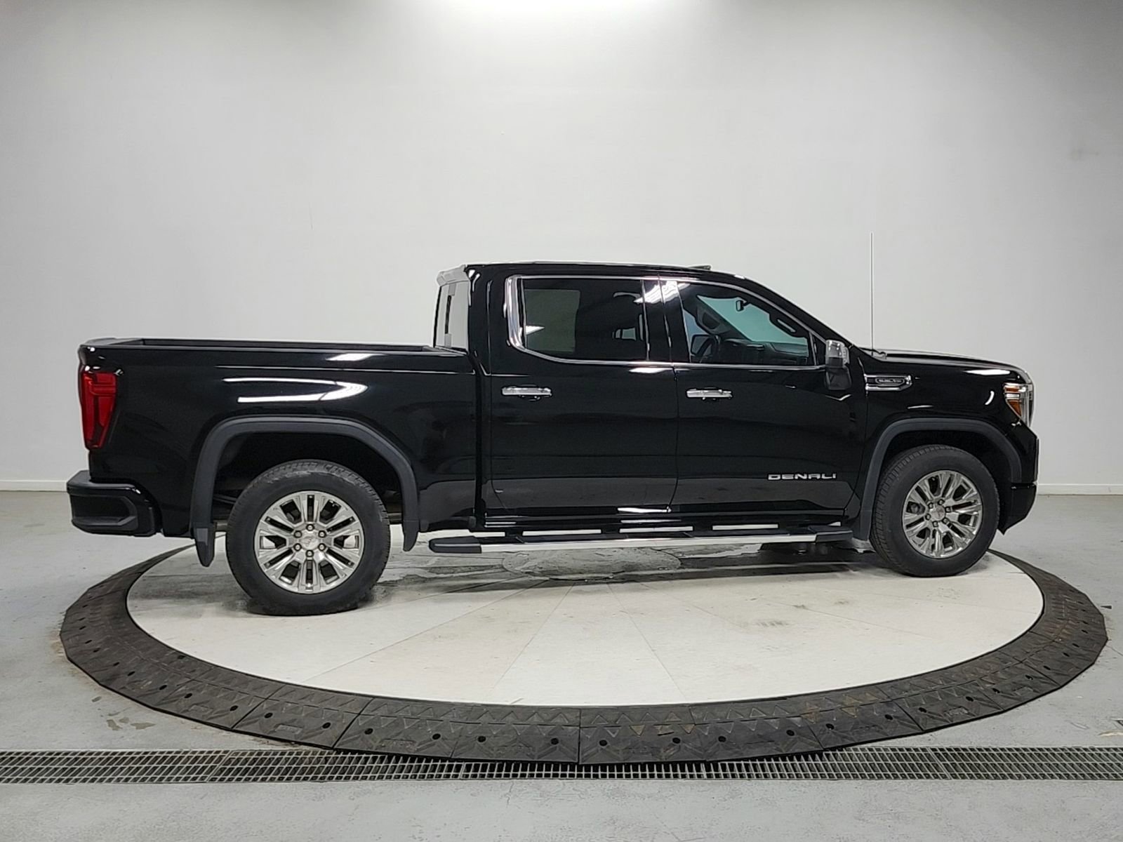 Used 2020 GMC Sierra 1500 Denali w/ LPO, GMC Protection Package AWD/4WD image 8