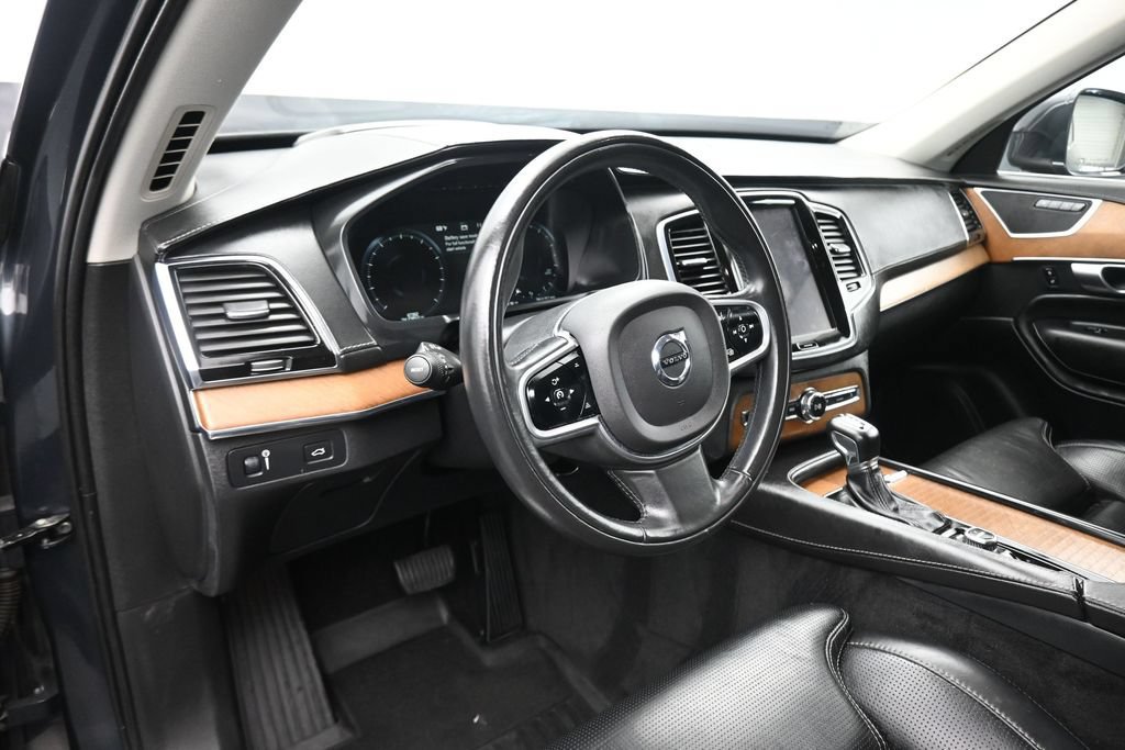 Used 2017 Volvo XC90 T6 Inscription w/ Vision Package AWD/4WD image 13