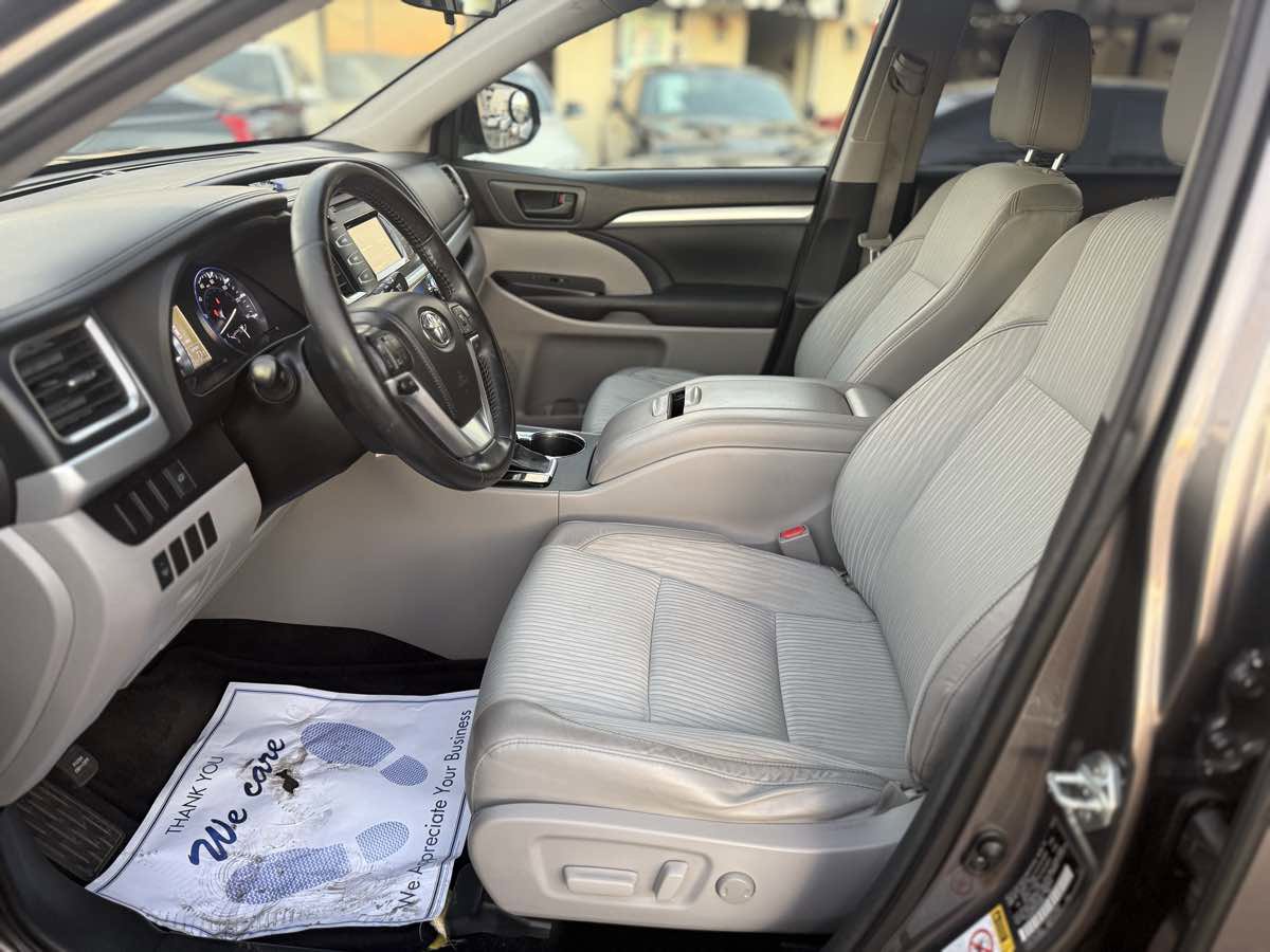 Used 2015 Toyota Highlander Plus image 16