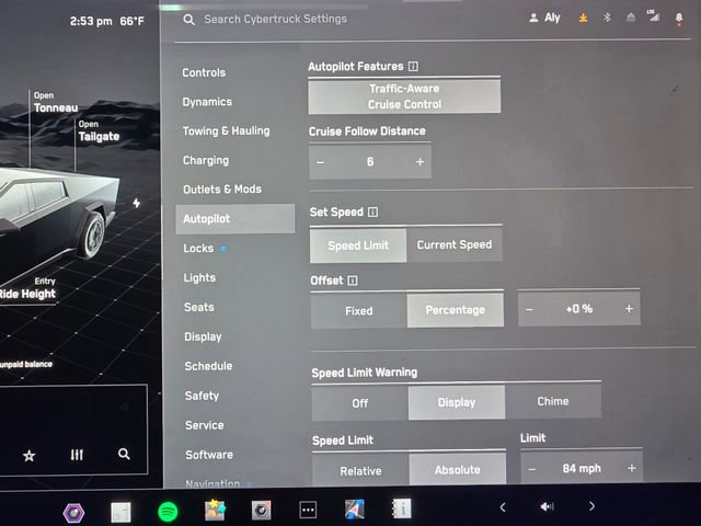 Used 2024 Tesla Cybertruck AWD Crew Cab image 41