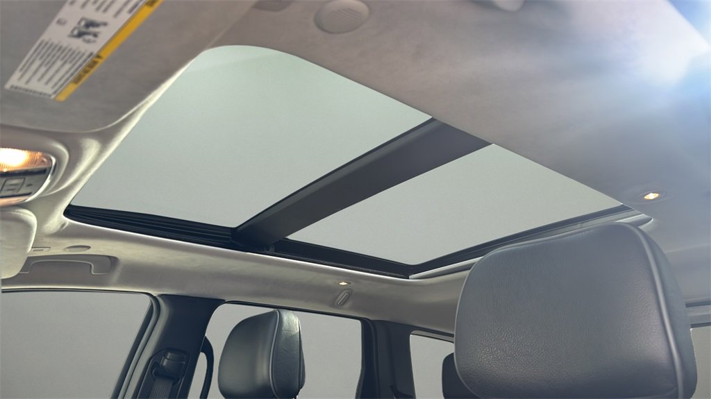 Used 2020 Jeep Grand Cherokee Summit image 16