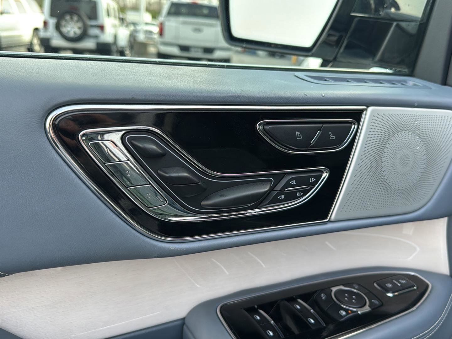 Used 2023 Lincoln Navigator L Black Label image 30
