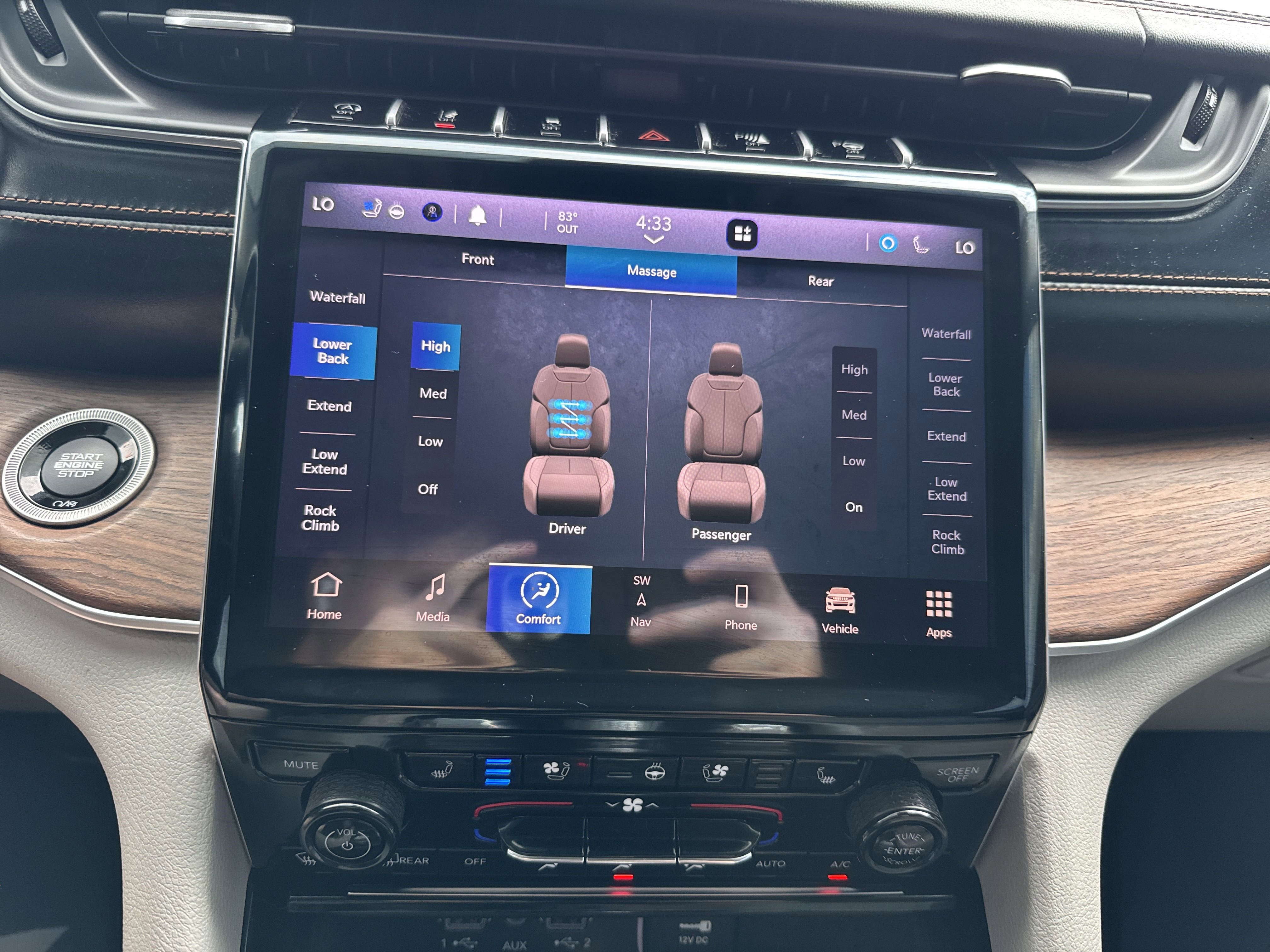 Used 2021 Jeep Grand Cherokee L Summit w/ Luxury Tech Group V image 15