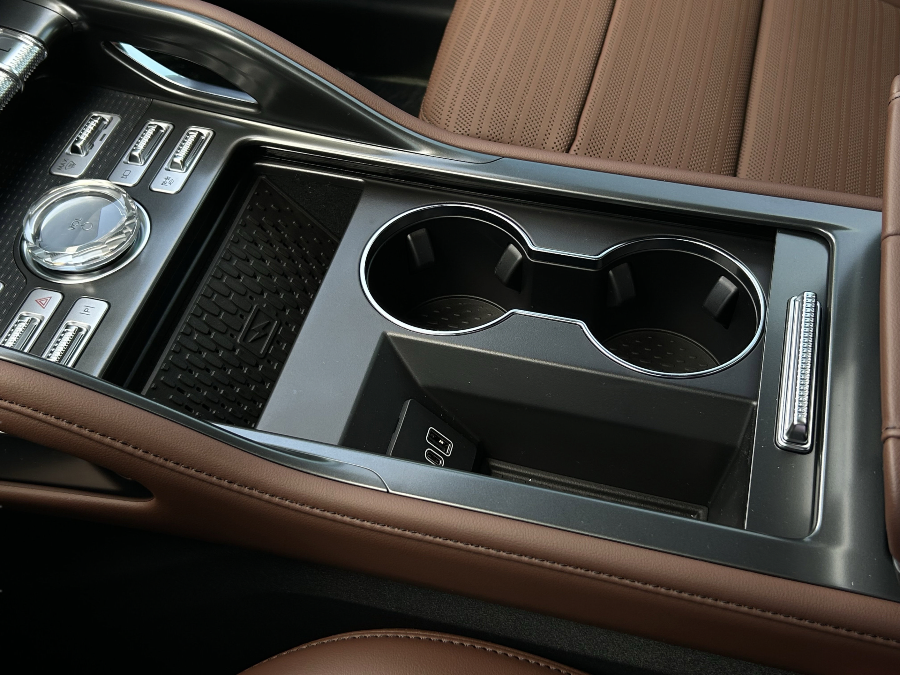New 2026 Lincoln Nautilus Reserve w/ Jet Appearance Package AWD/4WD image 18