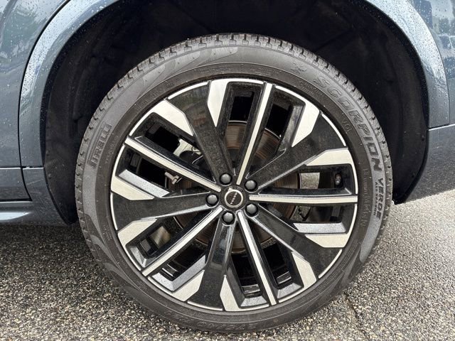 Used 2025 Volvo XC90 B6 Plus AWD/4WD image 10