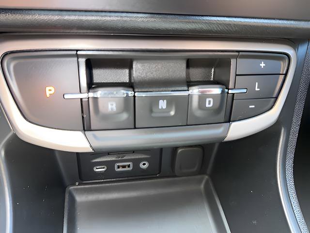 Used 2024 GMC Terrain Denali w/ Black Diamond Edition image 9