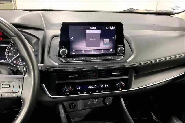 Used 2025 Nissan Rogue SV AWD/4WD image 4