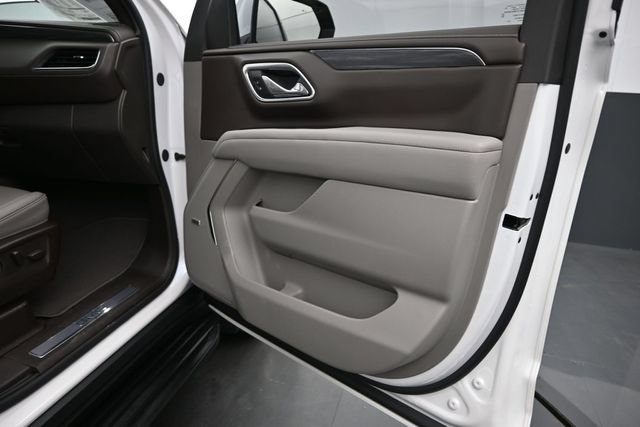 Used 2024 GMC Yukon XL SLT w/ SLT Luxury Package AWD/4WD image 22