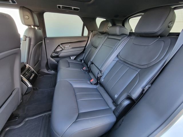 Used 2025 Land Rover Range Rover Sport image 21