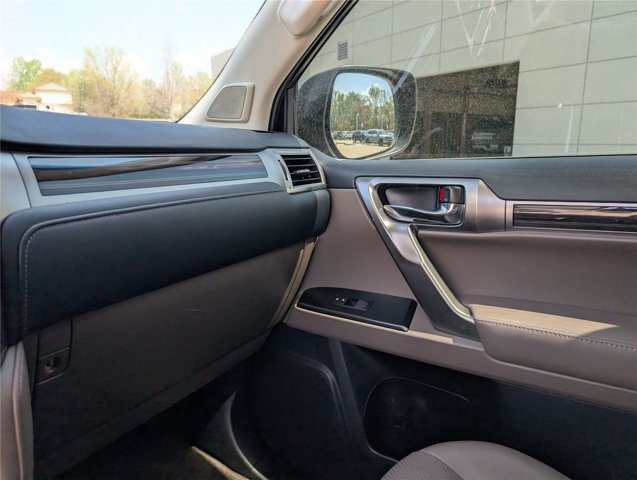 Used 2022 Lexus GX 460 Luxury w/ Sport Design Package AWD/4WD image 78